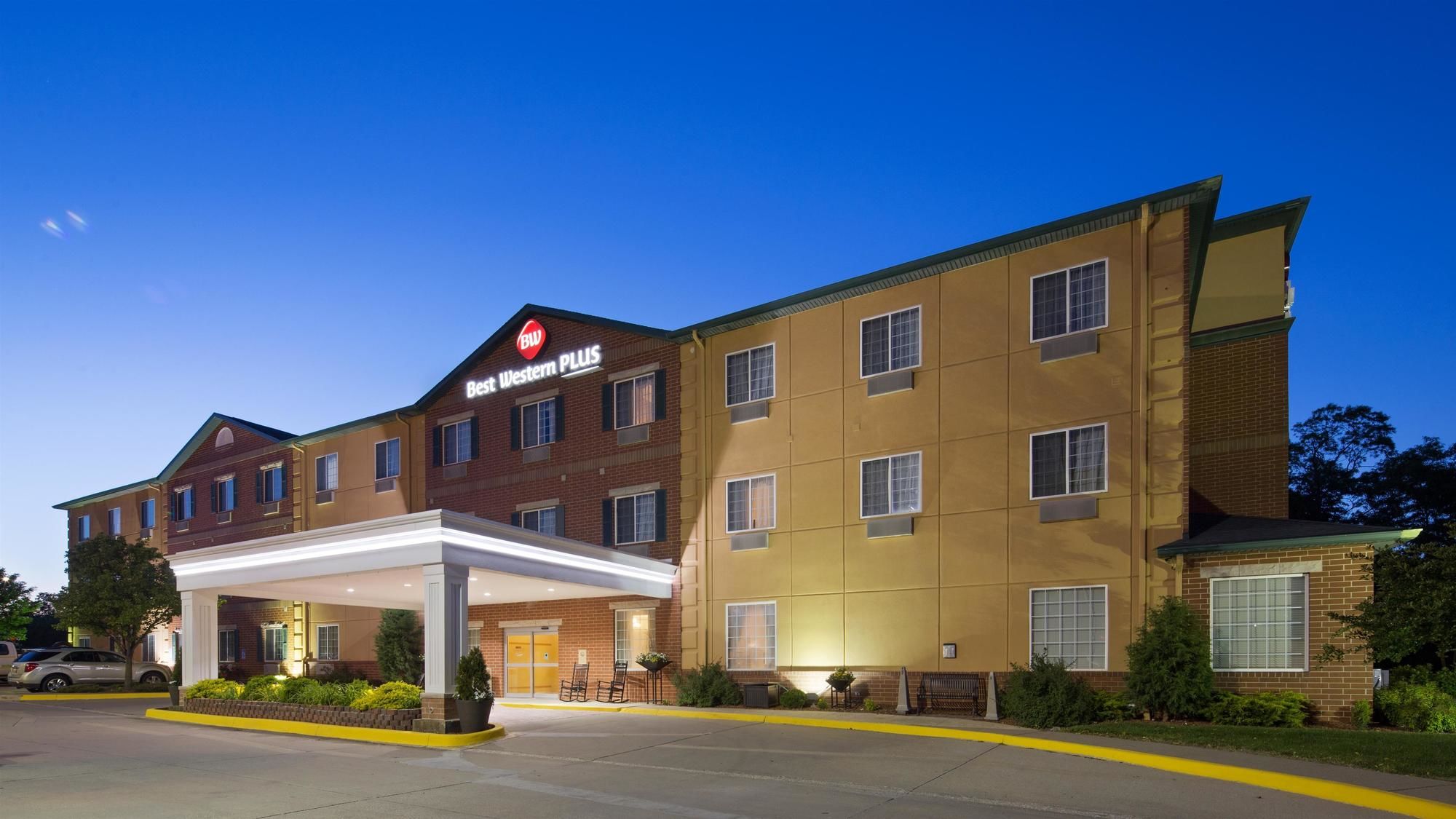 Фото Best Western Plus Des Moines West Inn & Suites