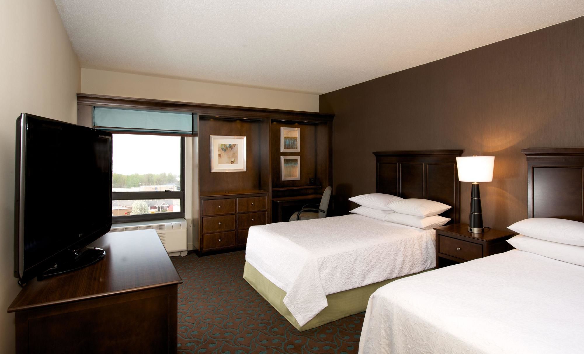 Фото Hampton Inn Terre Haute