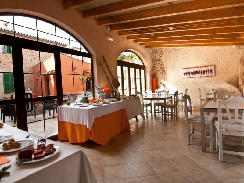 Фото Petit Hotel Algaida