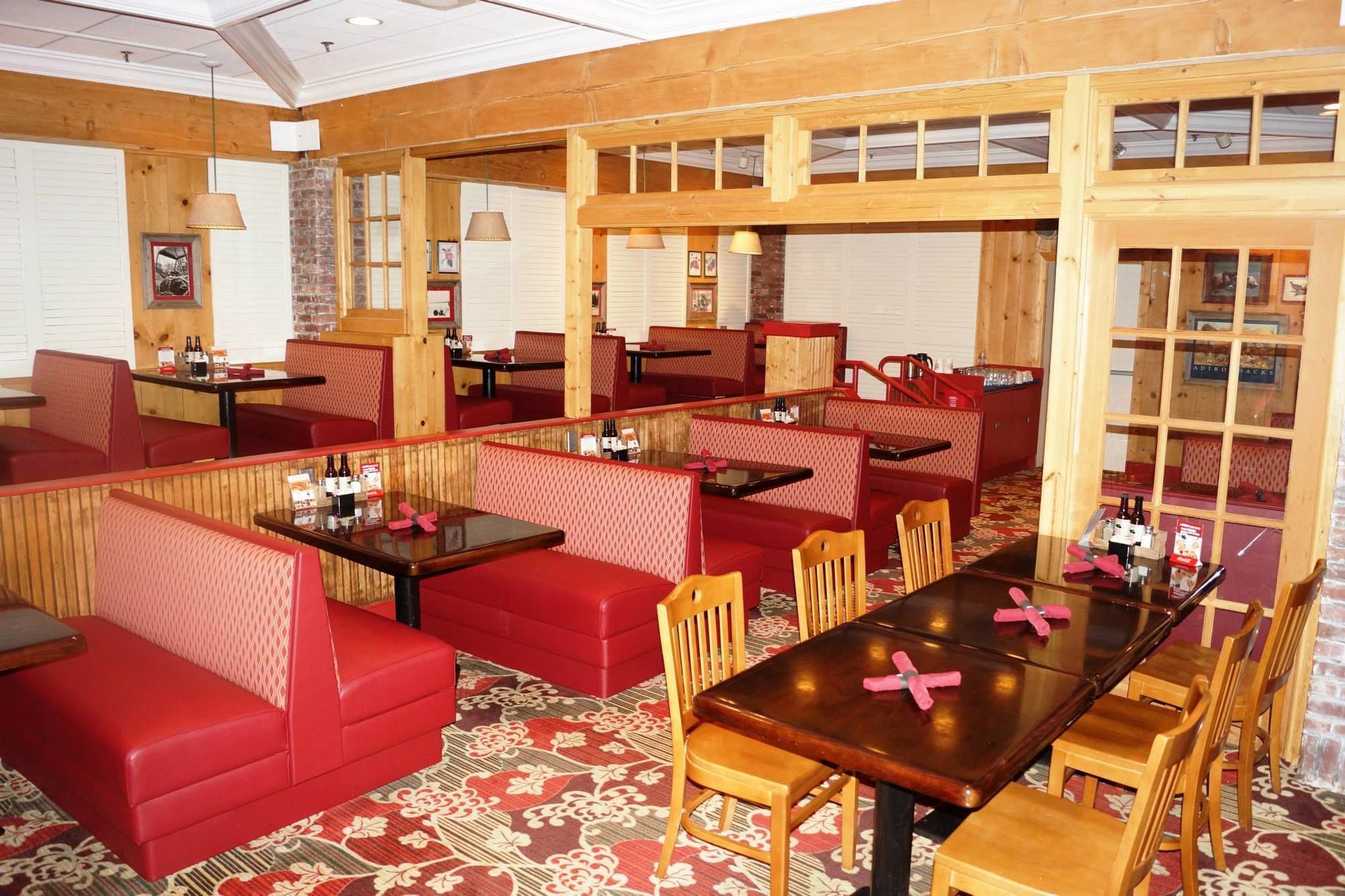 Фото Holiday Inn Washington-College Park, an Ihg Hotel