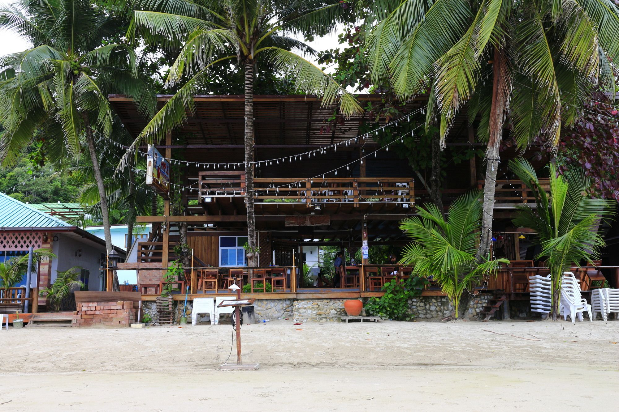 Фото Apple Beachfront Resort