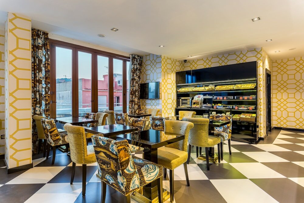 Фото Room Mate Leo Hotel