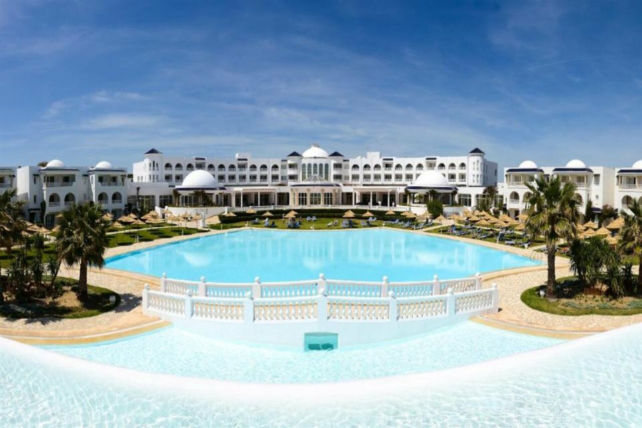 Фото Golden Tulip Taj Sultan