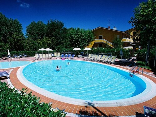 Внешний вид отеля Hotel Riel в Сирмионе, фото 3