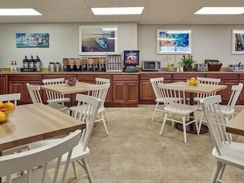 Фото Henlopen Hotel