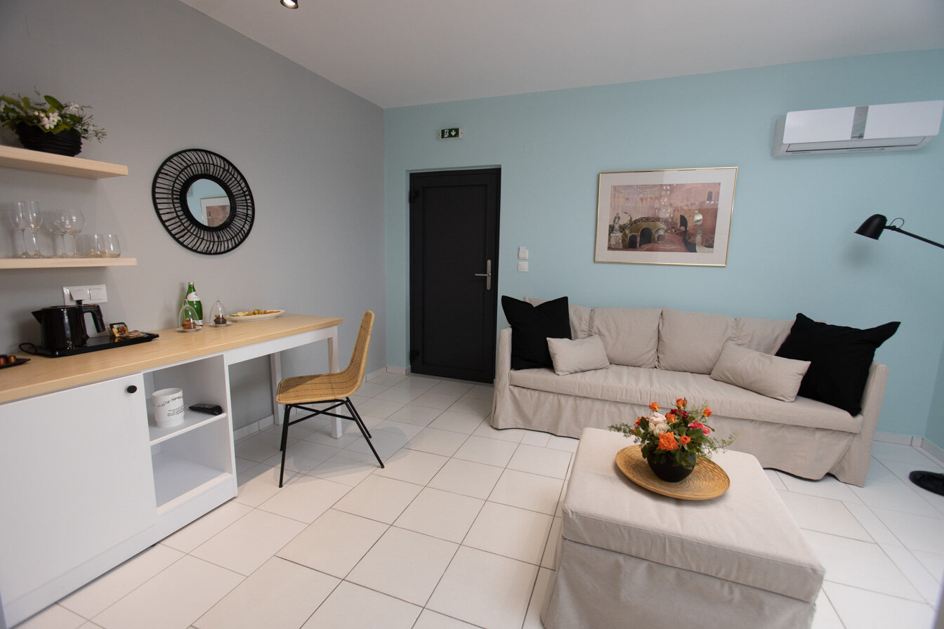 Фото Minois Boutique Hotel 