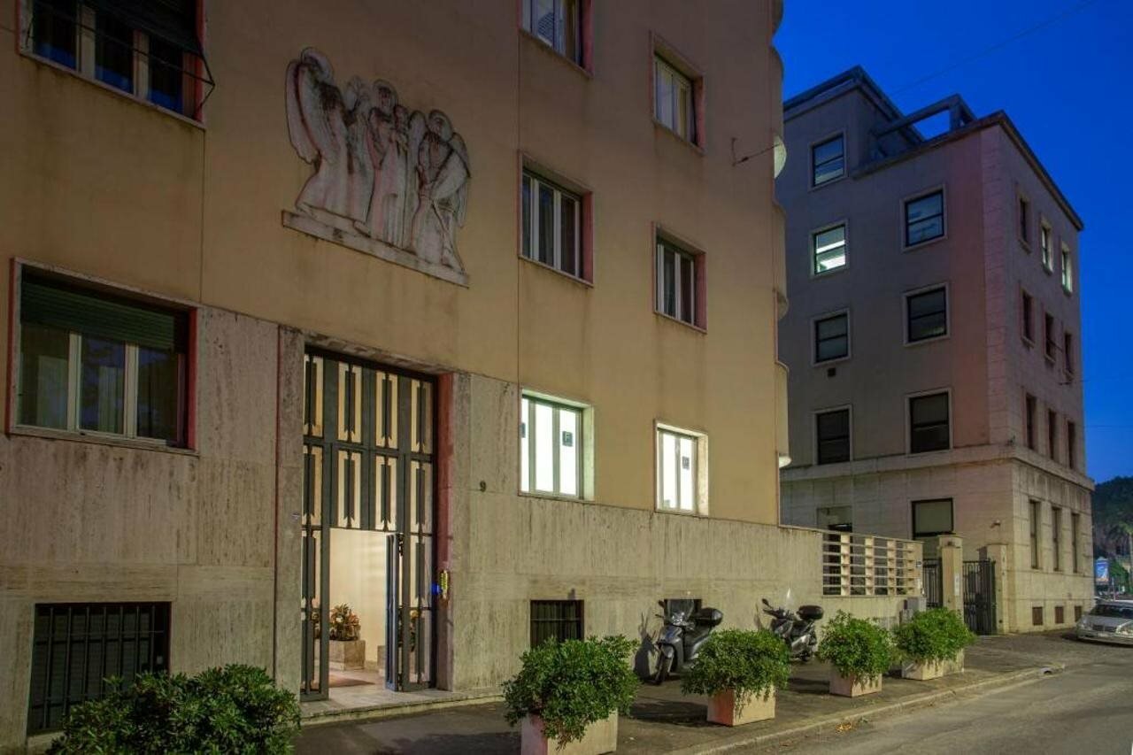 Фото отеля 1