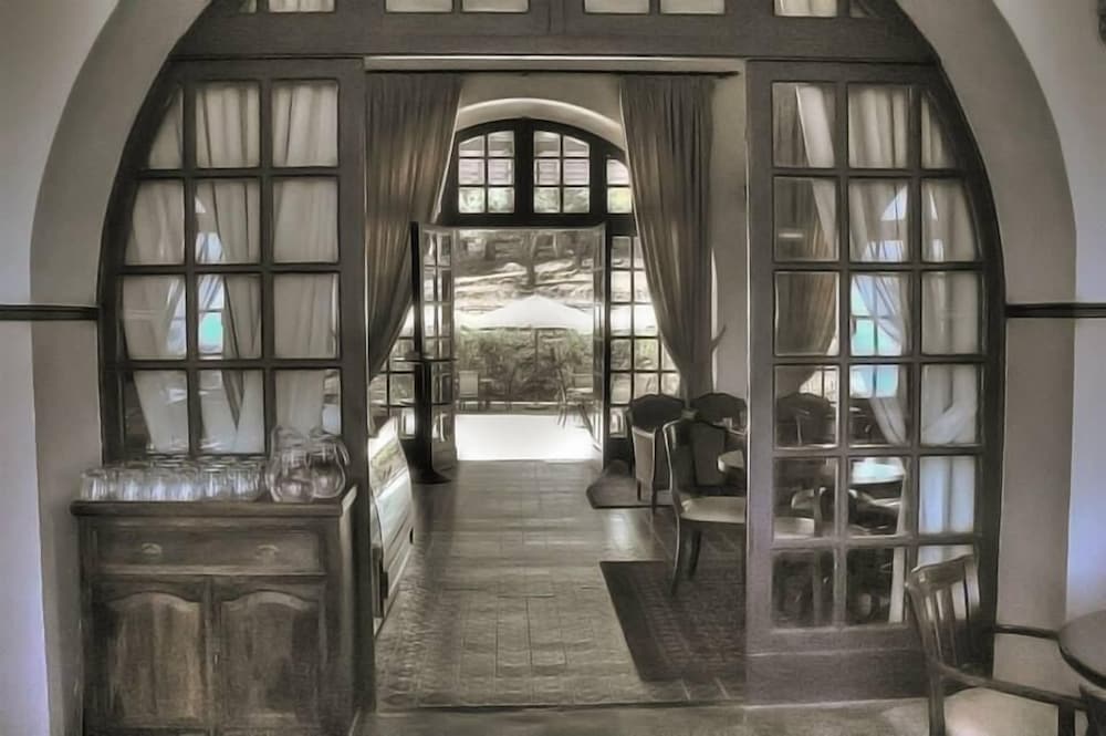 Фото Elafos Hotel