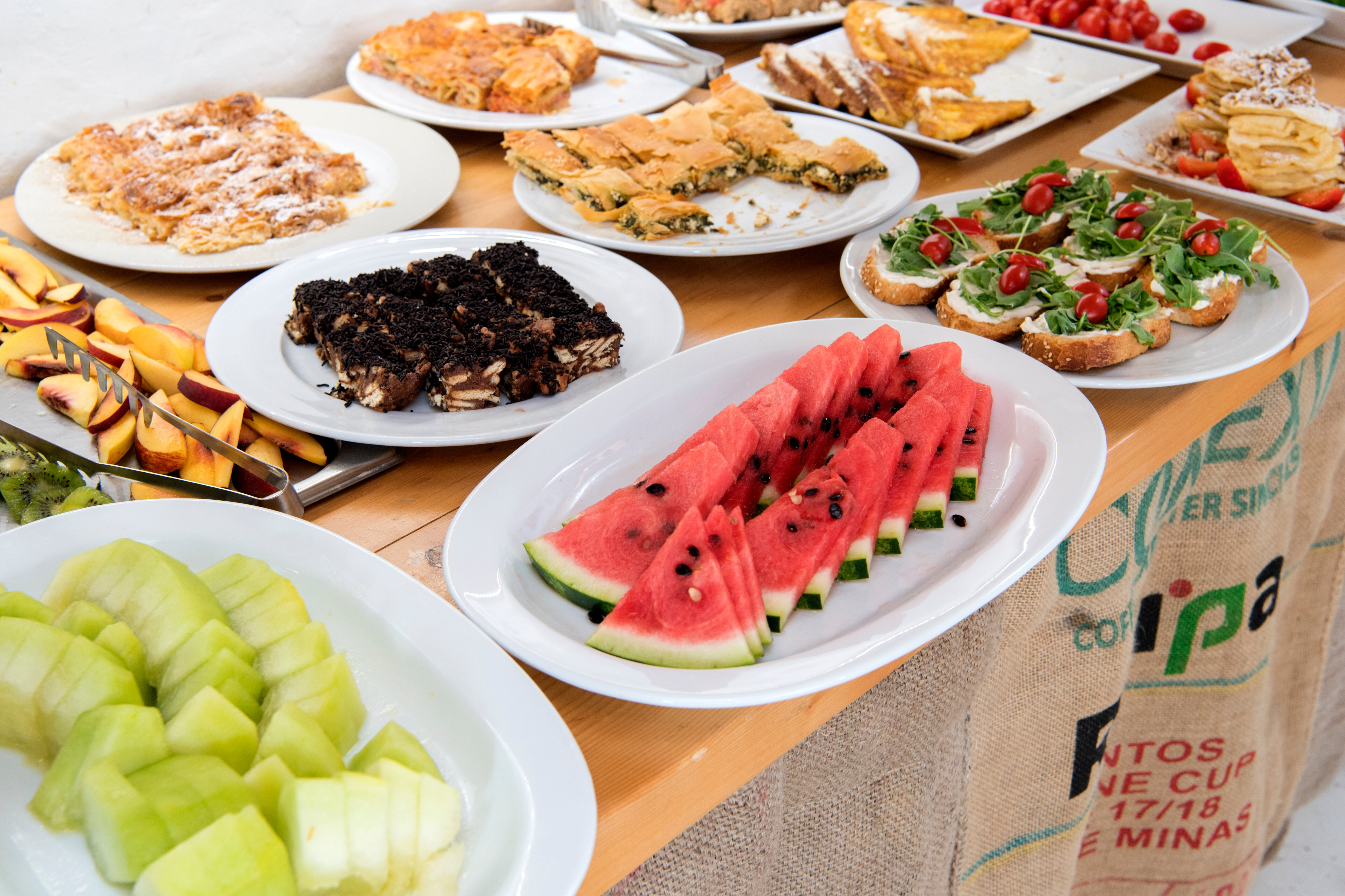 Фото Zefi Hotel & Suites