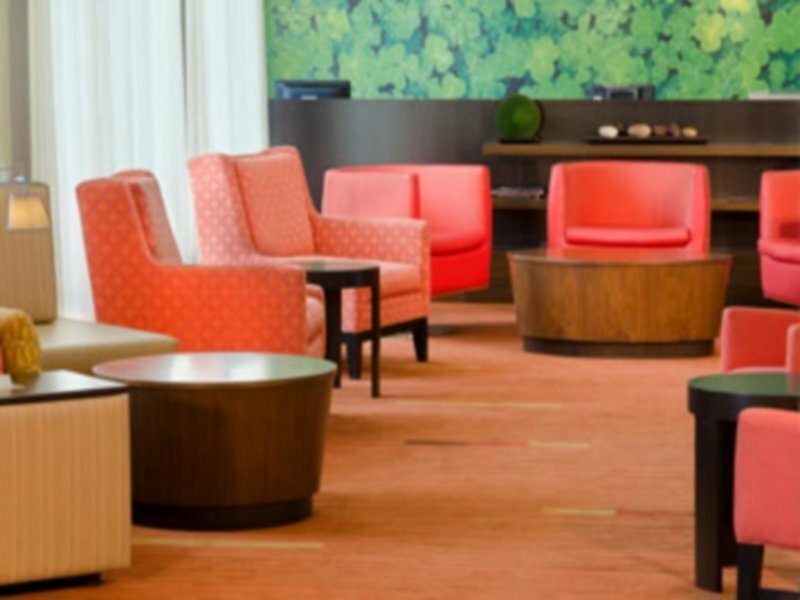 Фото Courtyard by Marriott Indianapolis Airport