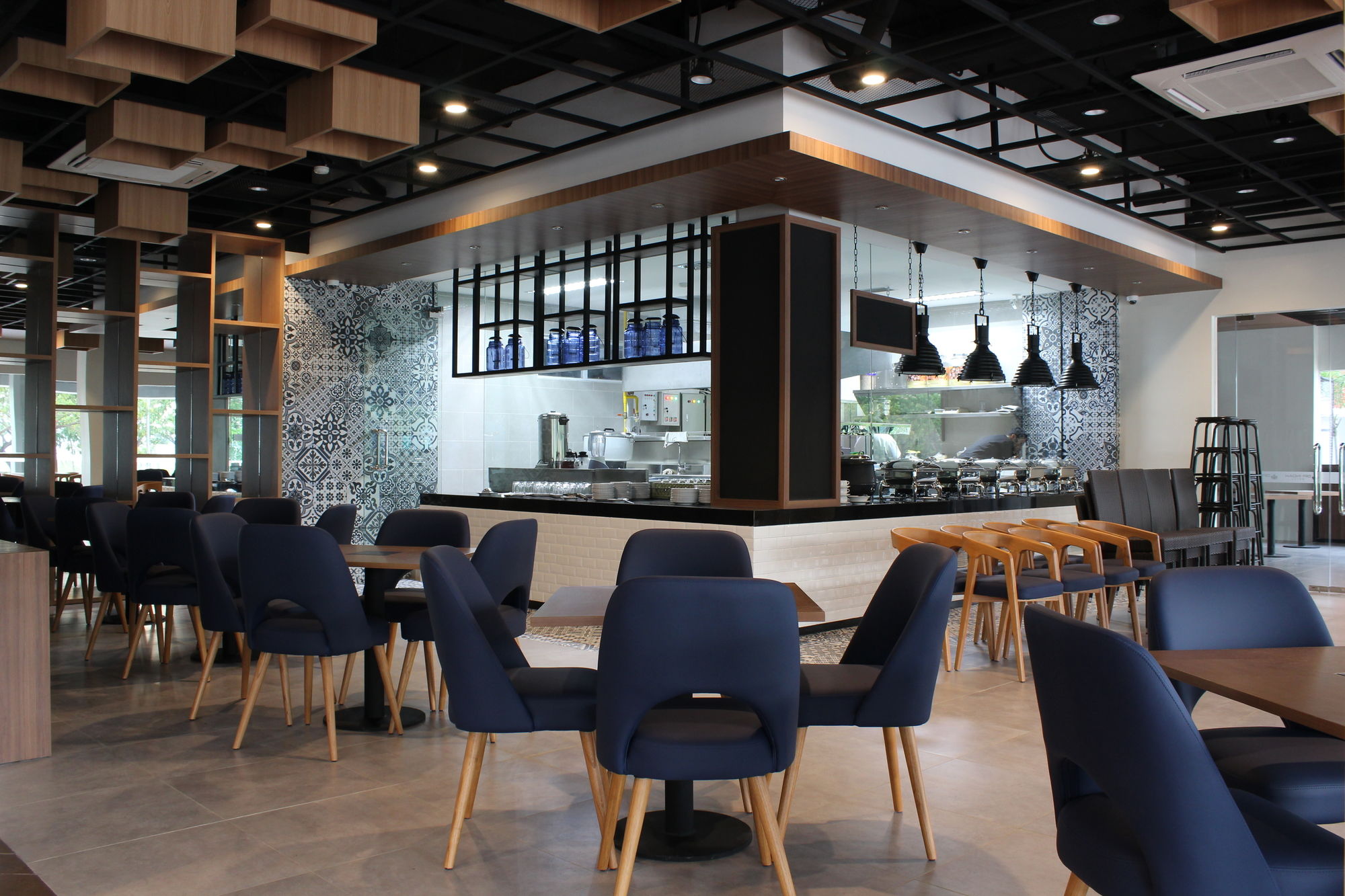 Фото Opi Indah Hotel