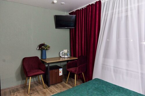 Hotel Kristall, Uren, photo