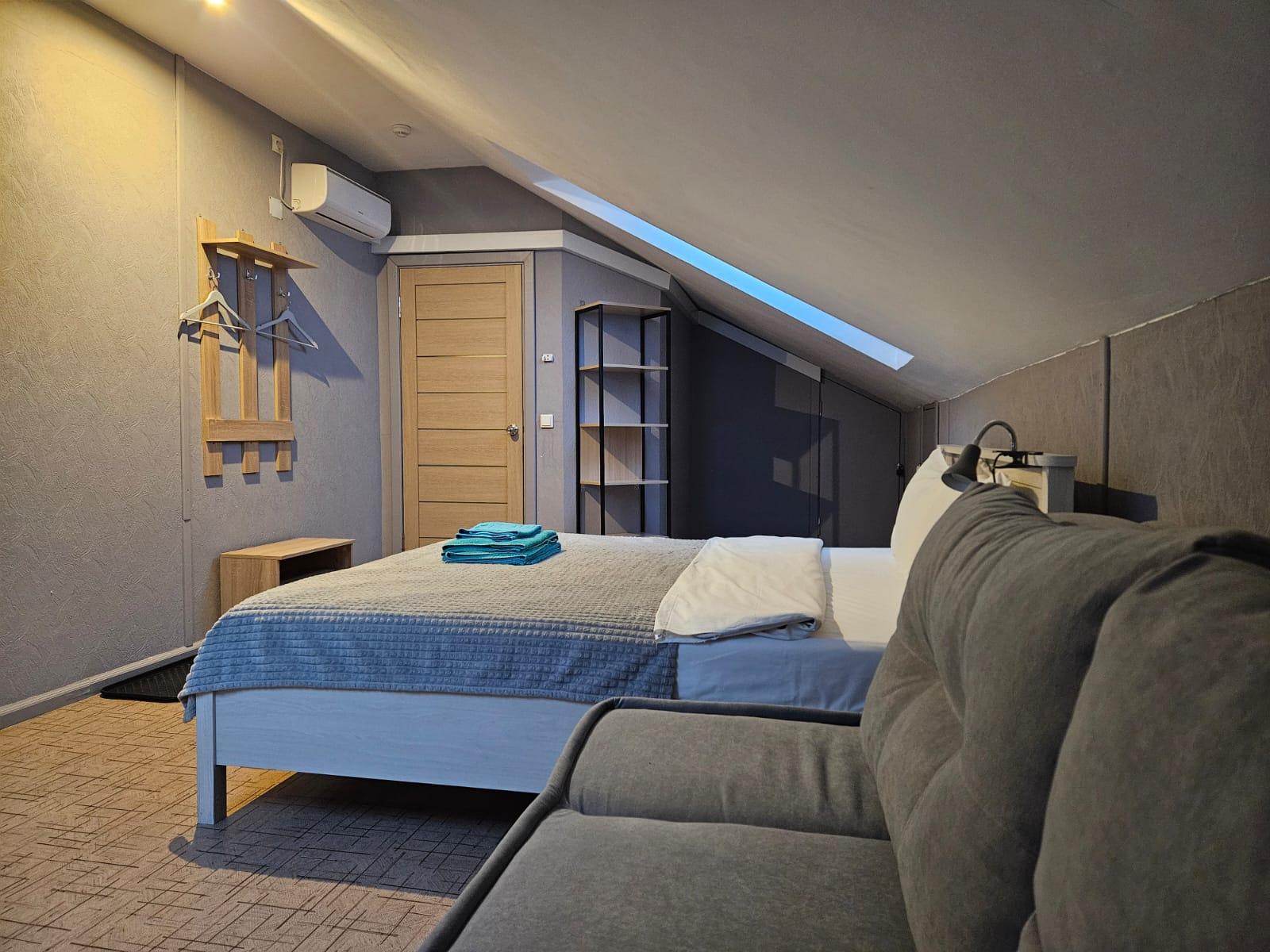 Фото Номера на Япеева