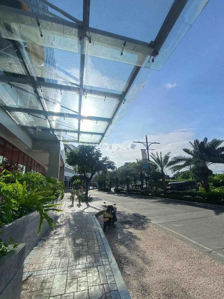 Фото 8 Newtown Boulevard