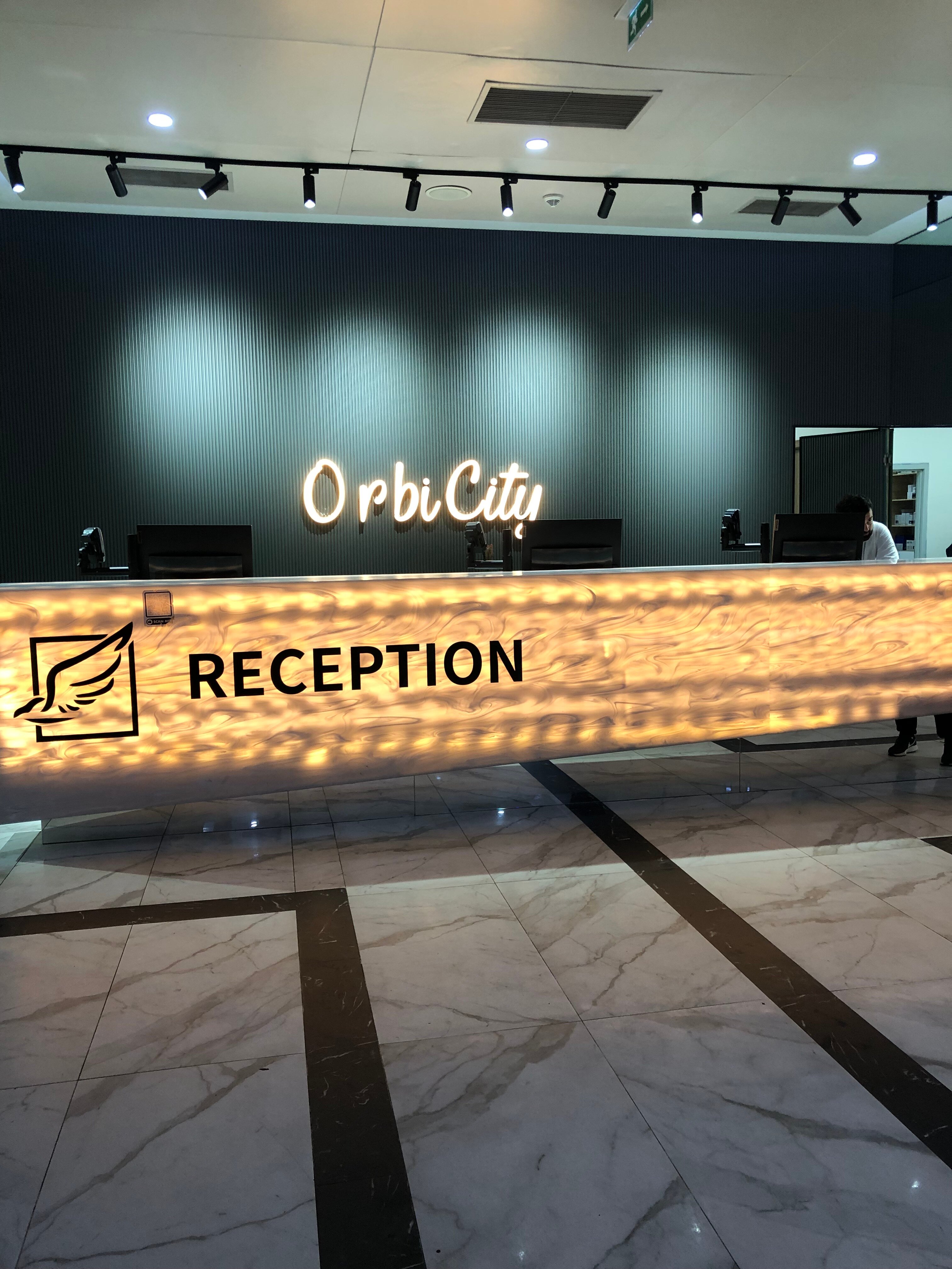 Фото Orbi City Hotel