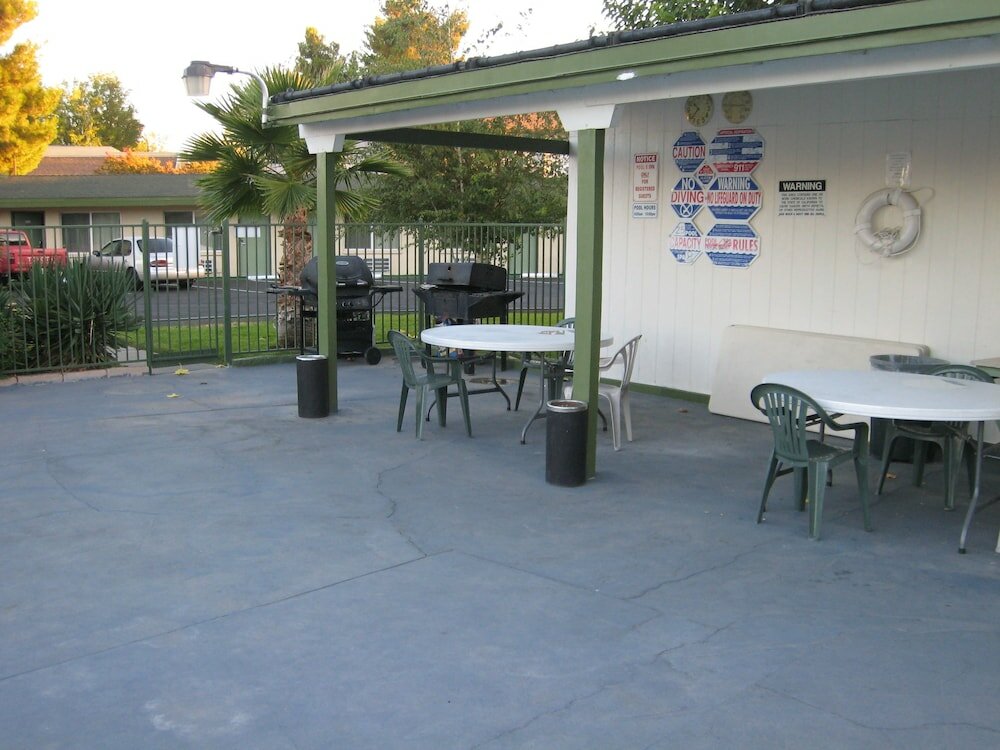 Фото Town House Motel