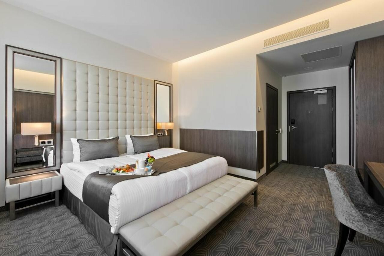 Фото Hotel Congress Avenue