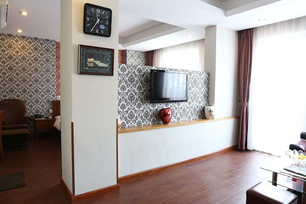 Фото First Eden Hotel