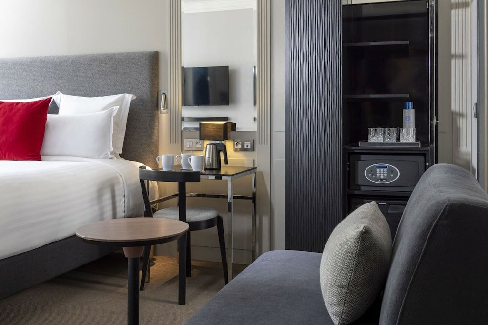 Фото Hôtel Les Matins de Paris & SPA