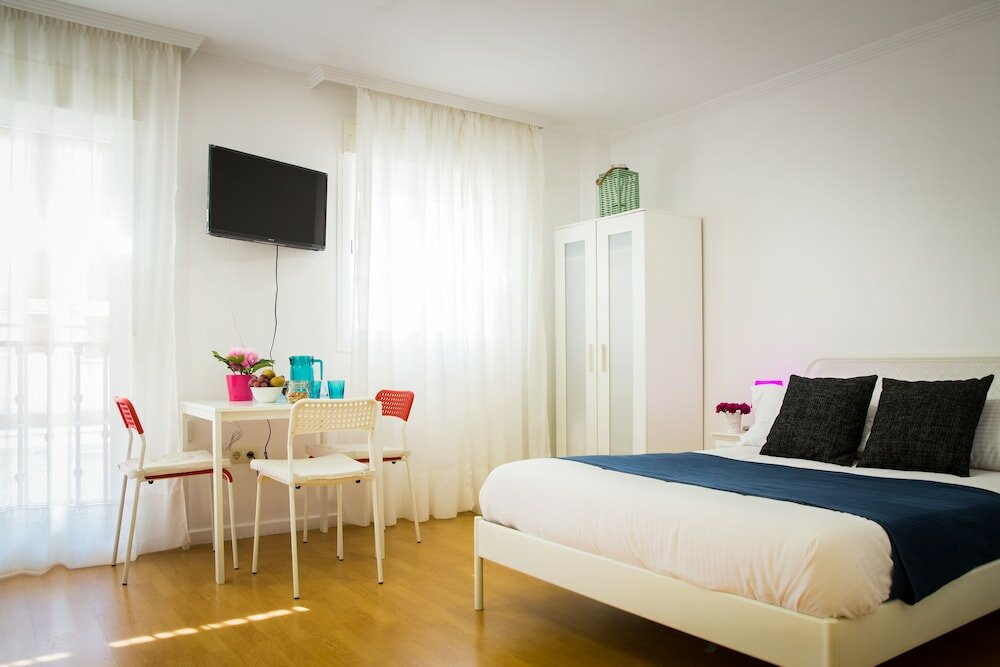 Фото Holidays 2 Malaga Studios Juan De Mena