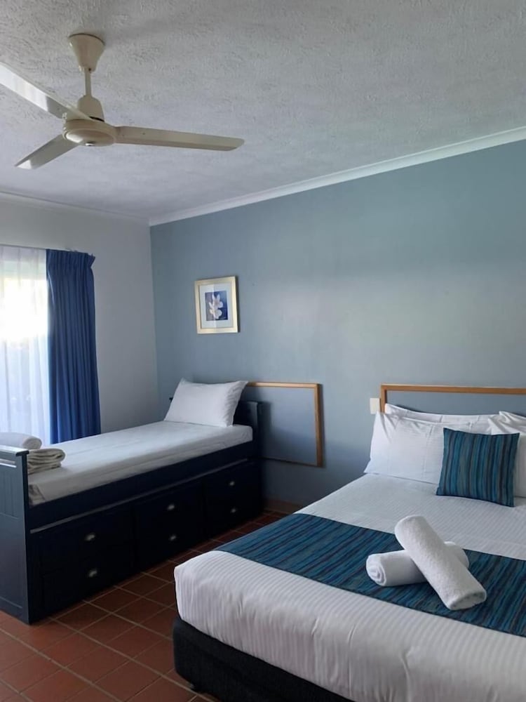 Фото Dolphin Heads Resort