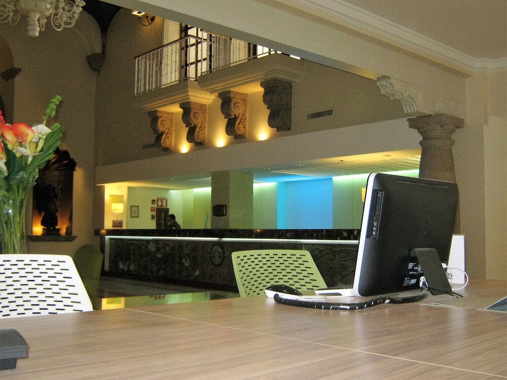 Фото Holiday Inn Guadalajara Expo