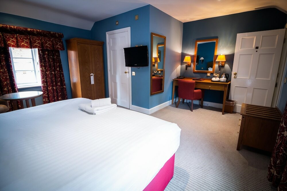 Фото Brownsover Hall Hotel