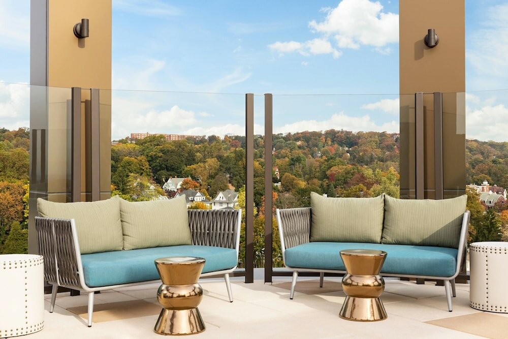 Фото The MC, Autograph Collection