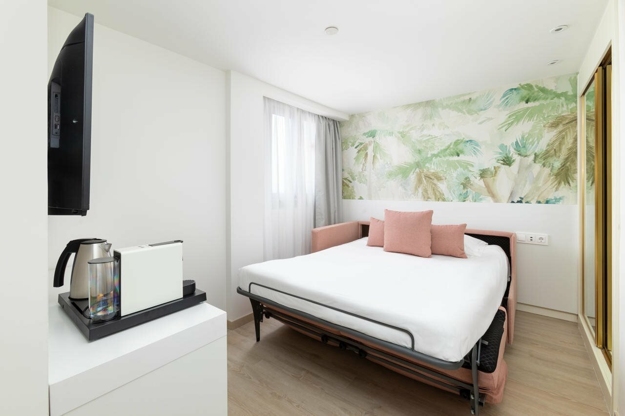 Фото Hotel Cristina by Tigotan Las Palmas - Adults Only