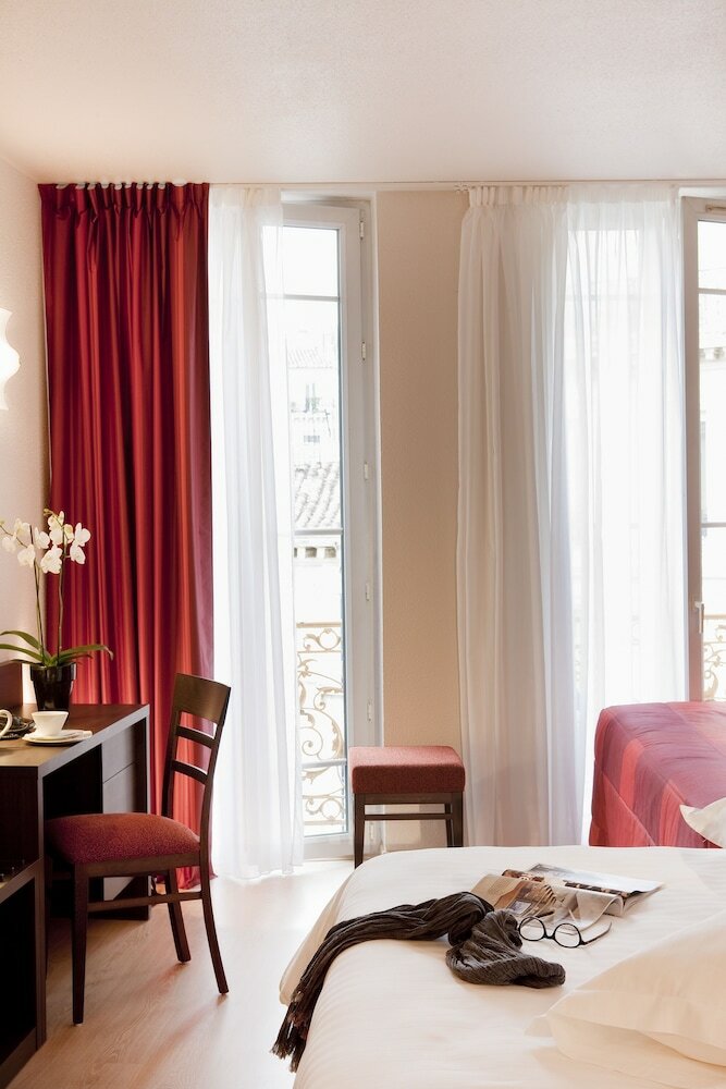 Фото Escale Oceania Marseille Vieux Port