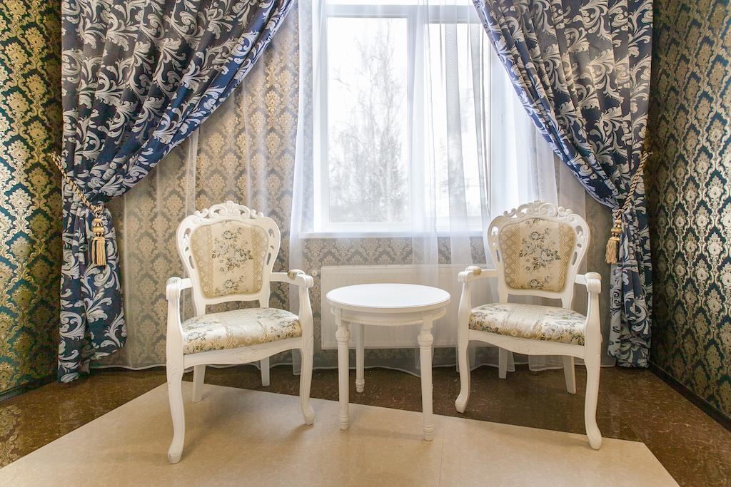 Фото Golden House