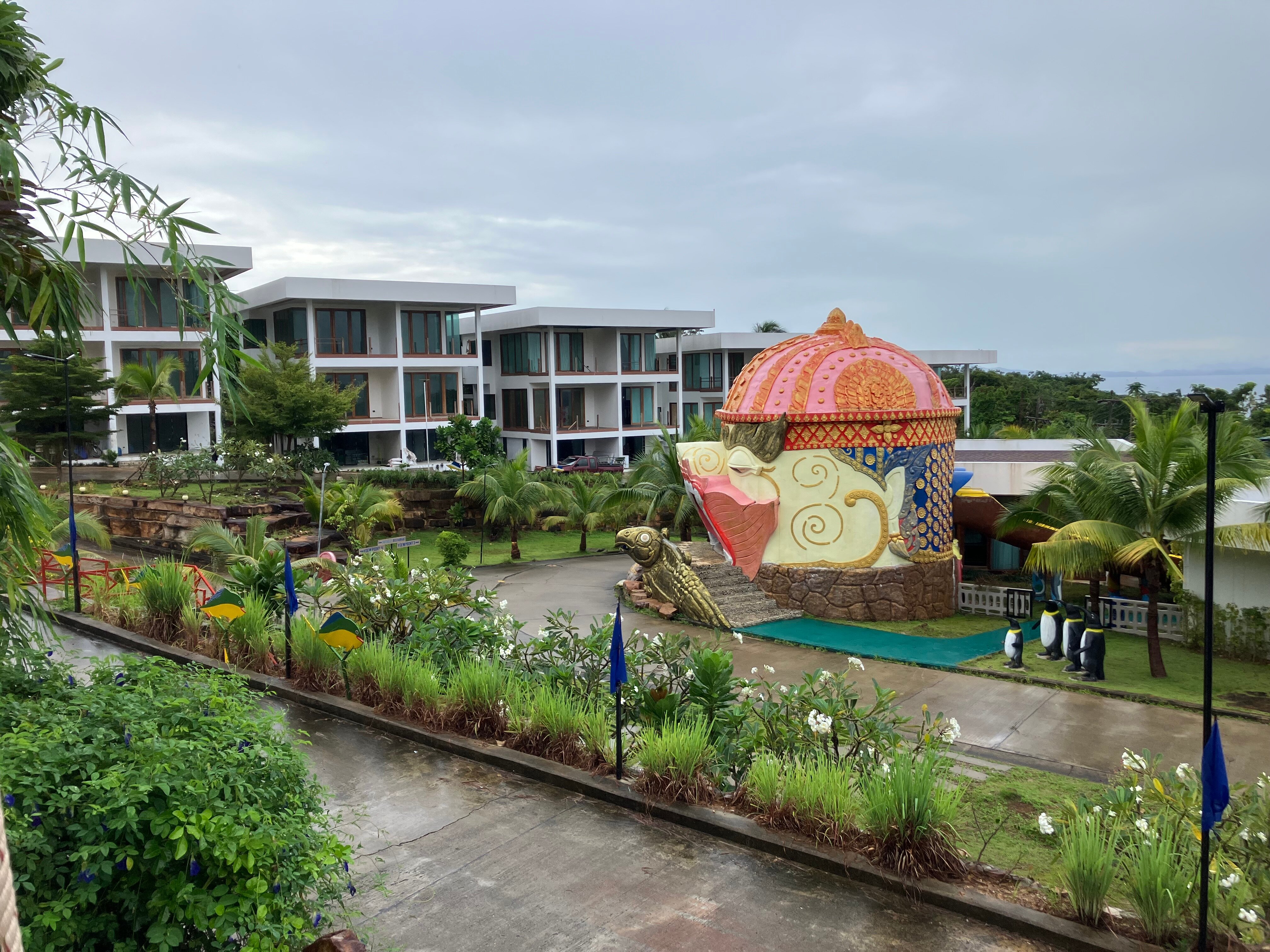 Фото Phi Phi Mountain Beach Resort