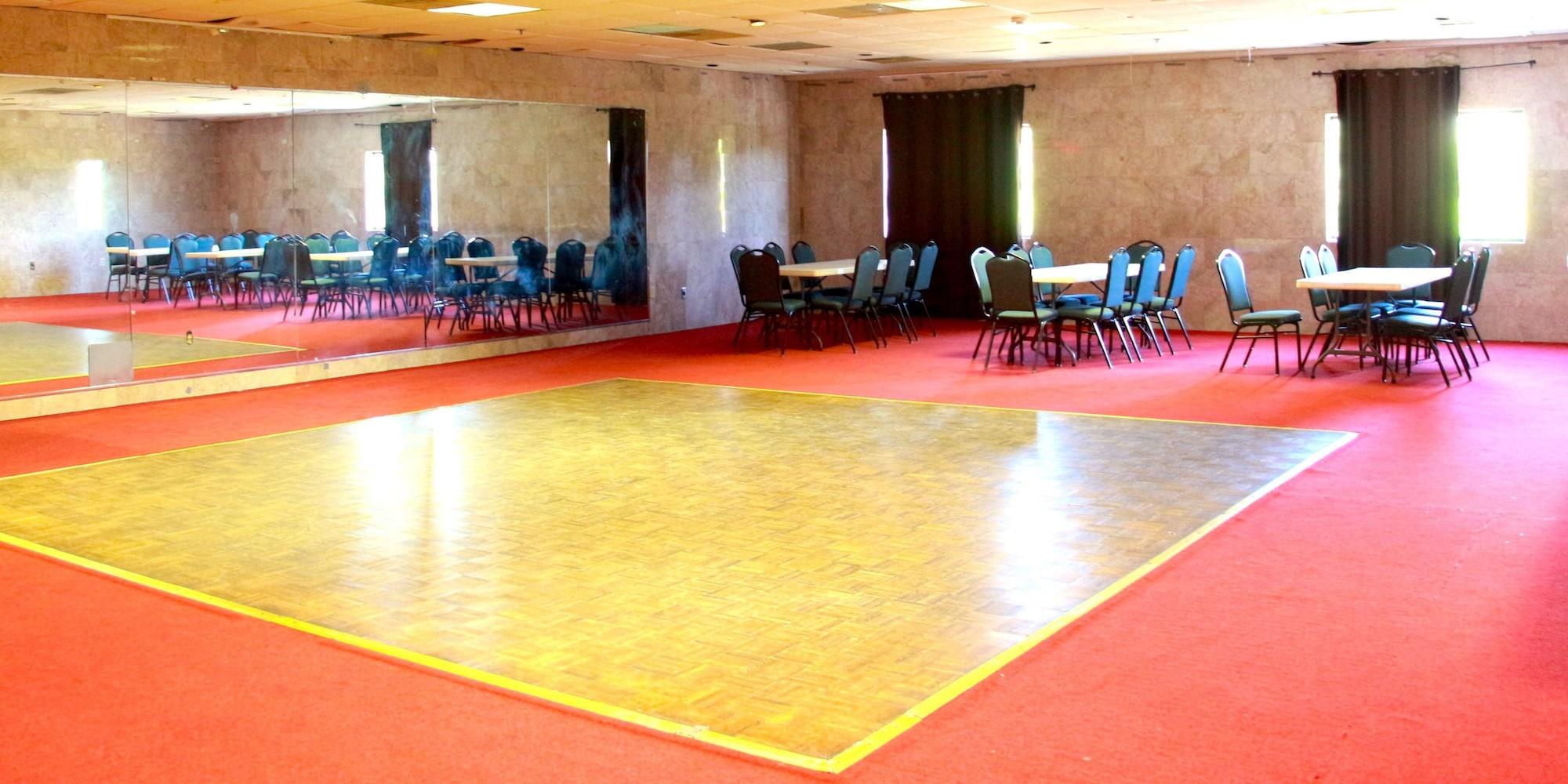 Фото Oh St Joseph Resort Hotel