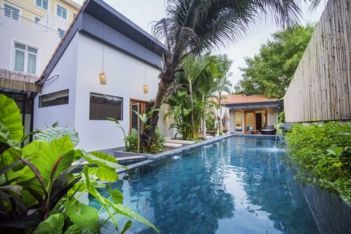 Гостиница Sarina Hotel & Villa в Пномпене