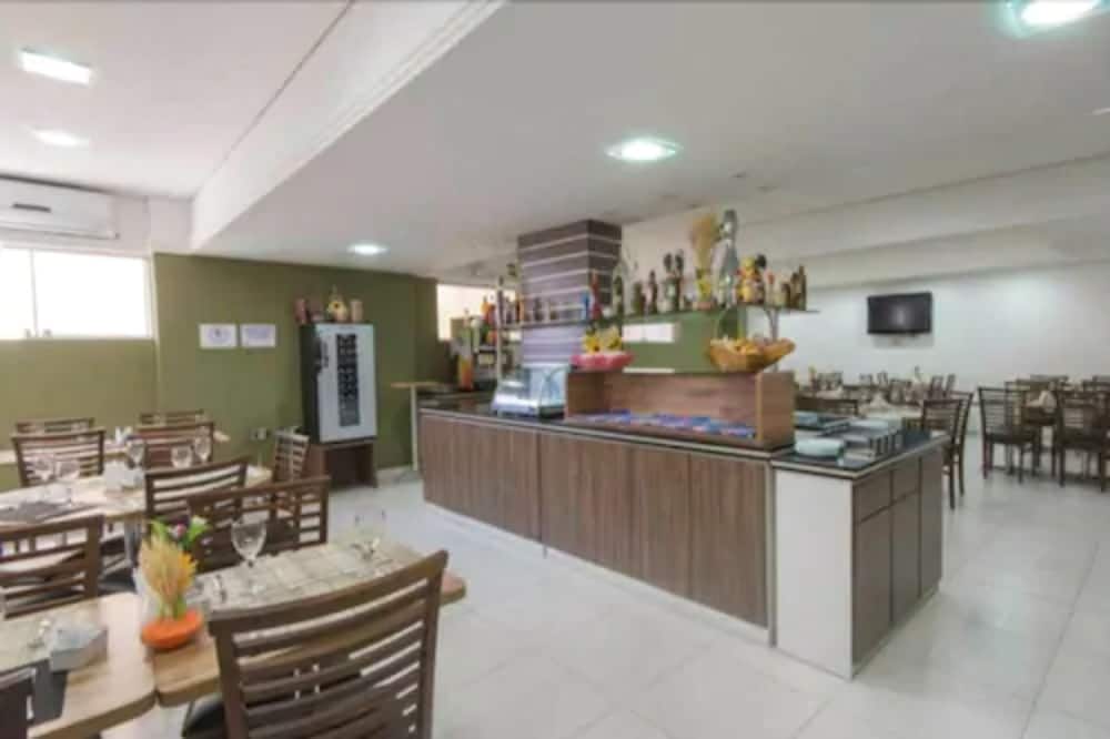 Фото Monte Serrat Hotel