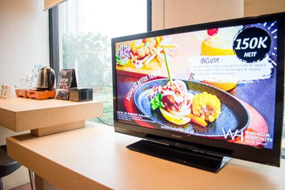 Фото Hotel 88 Embong Malang