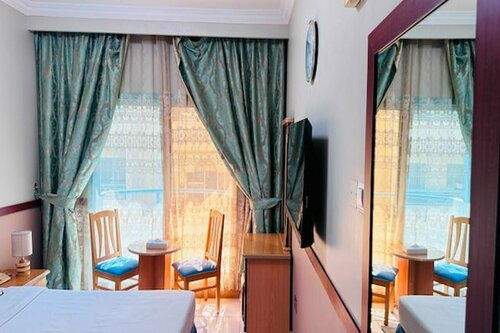 Гостиница San Marino Hotel в Дейре