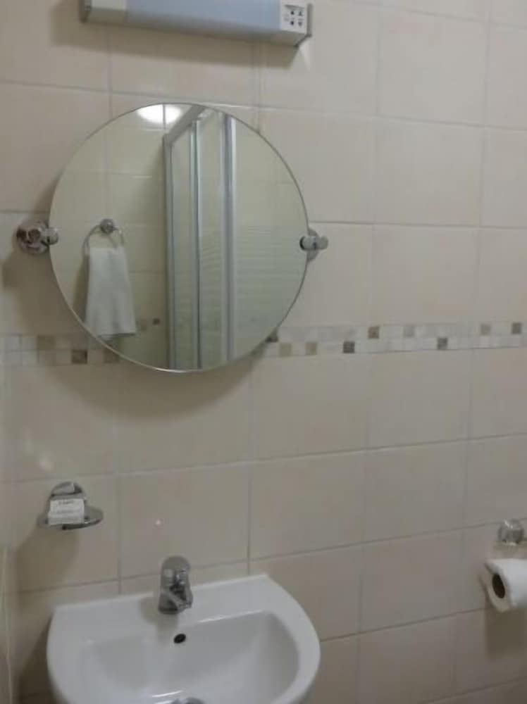 Фото Corbigoe Hotel