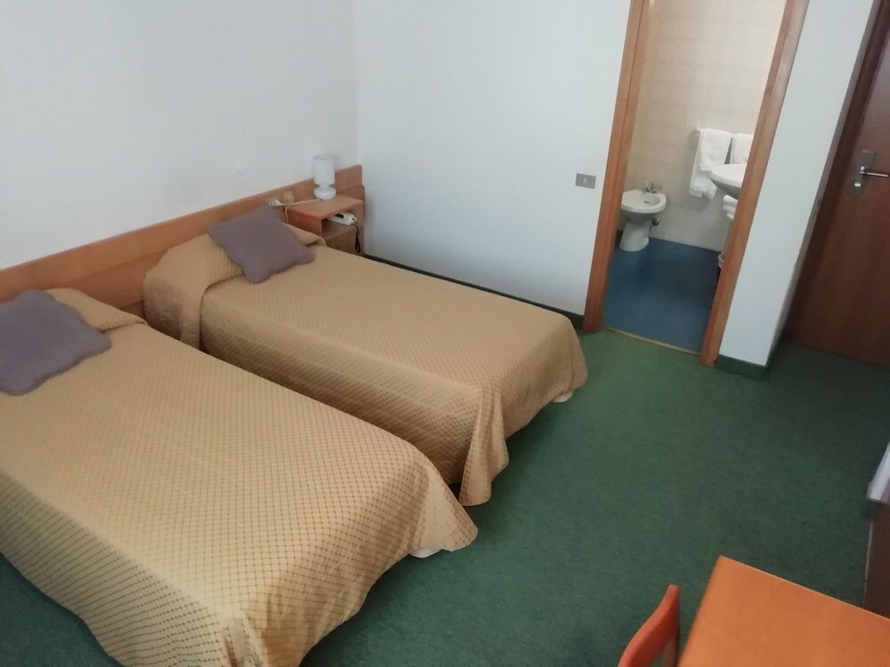 Фото Hotel Crimea