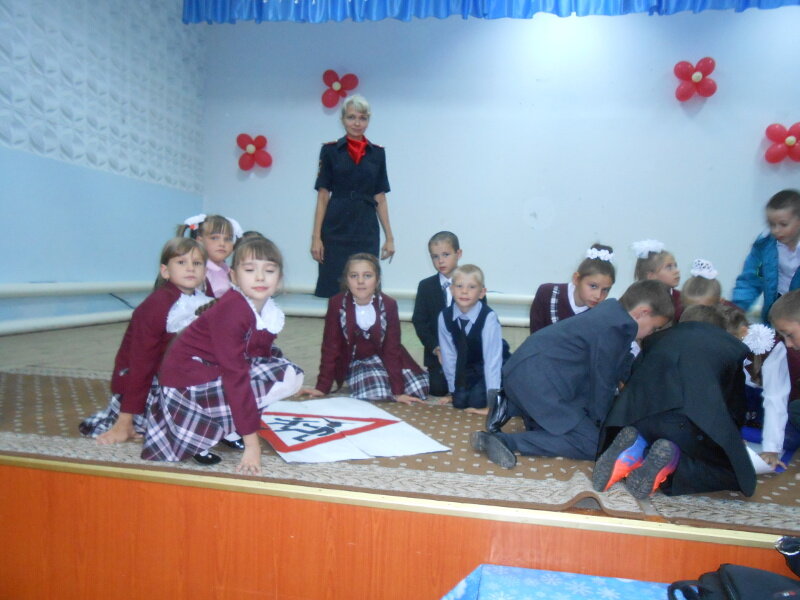 مدرسة Shkola obshcheobrazovatelnaya srednyaya ، مقاطعة أورينبورغ، صورة