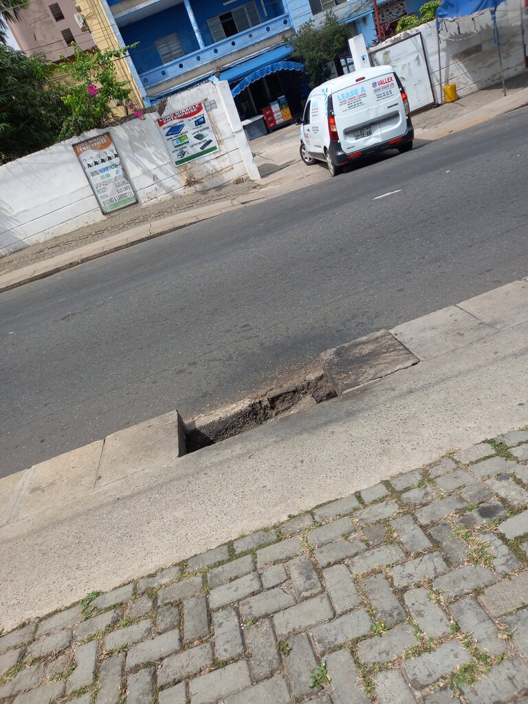 Clothing store Lord miracle enterprise, Accra, photo