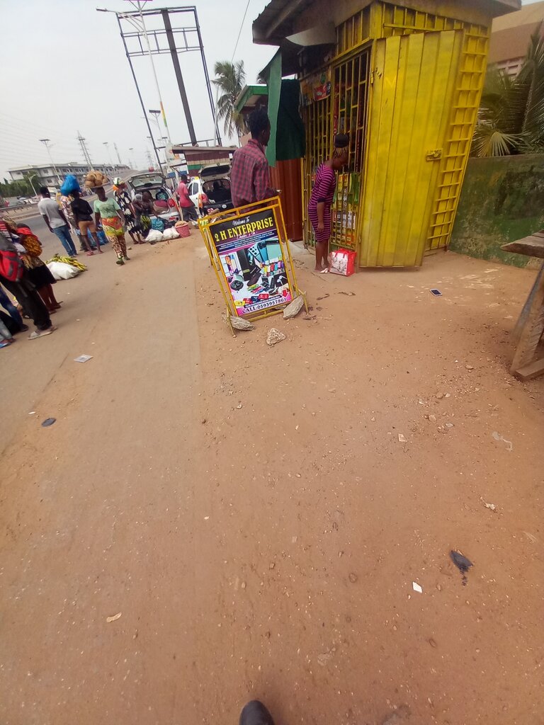 Money transfers 2 h Enterprise, Accra, photo