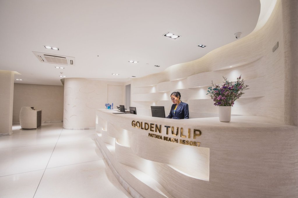 Фото Golden Tulip Pattaya Beach Resort