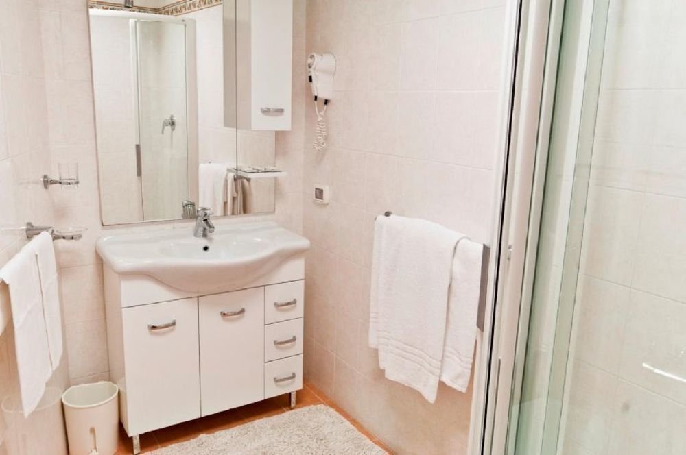 Фото Priscilla Hotel