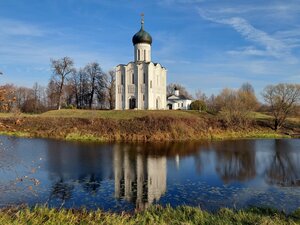 Церковь Покрова на Нерли (ул. Ленина, 1Б, посёлок Боголюбово), православный храм во Владимирской области