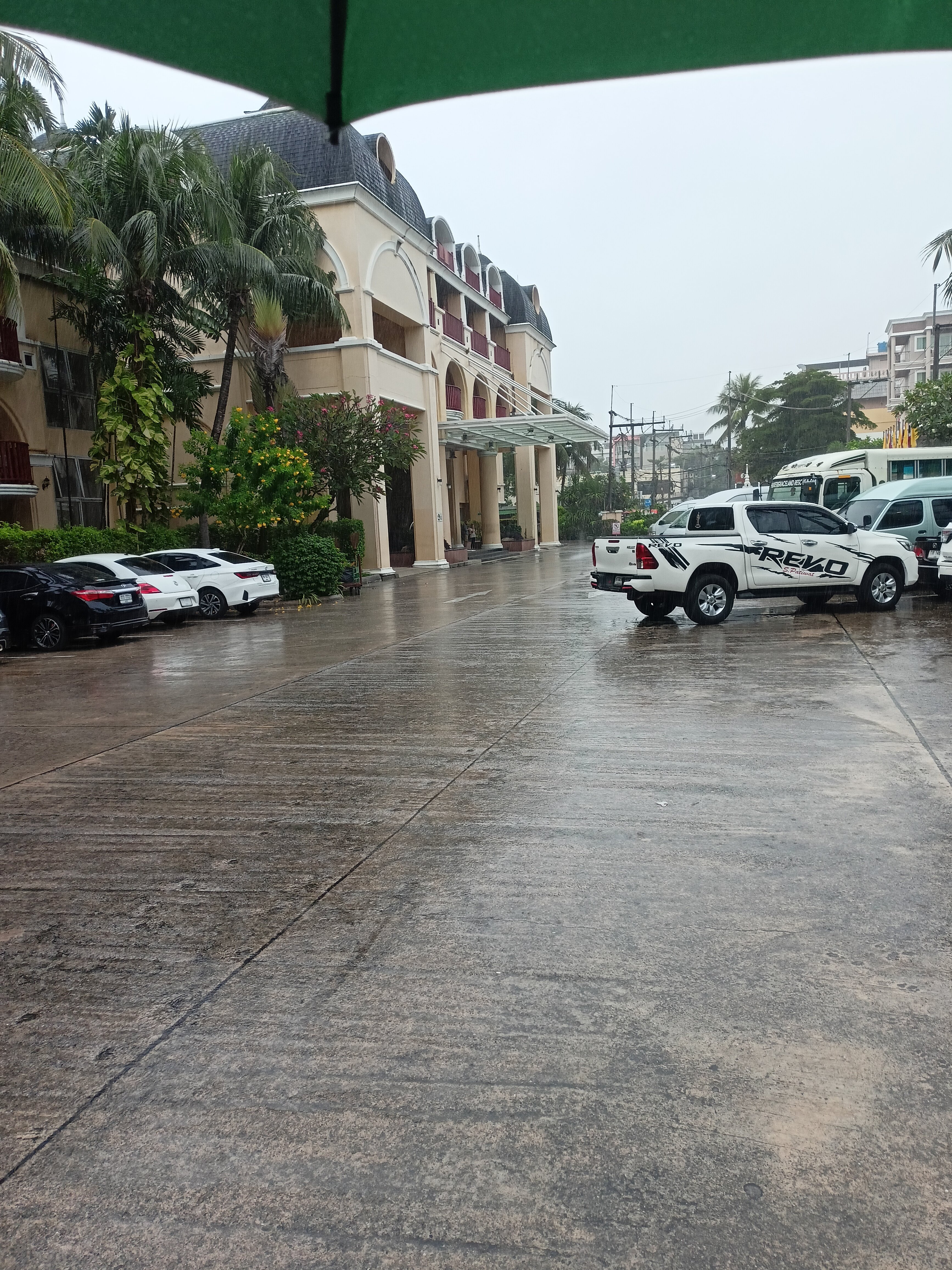 Фото Phuket Graceland Resort and SPA