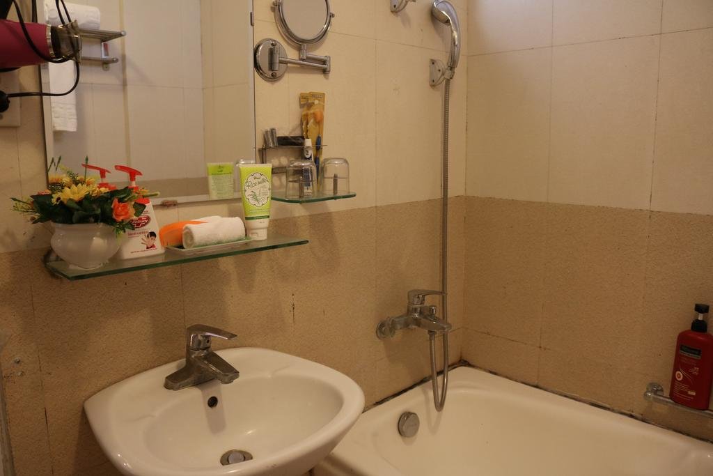 Фото A25 Hotel 46 Chau Long