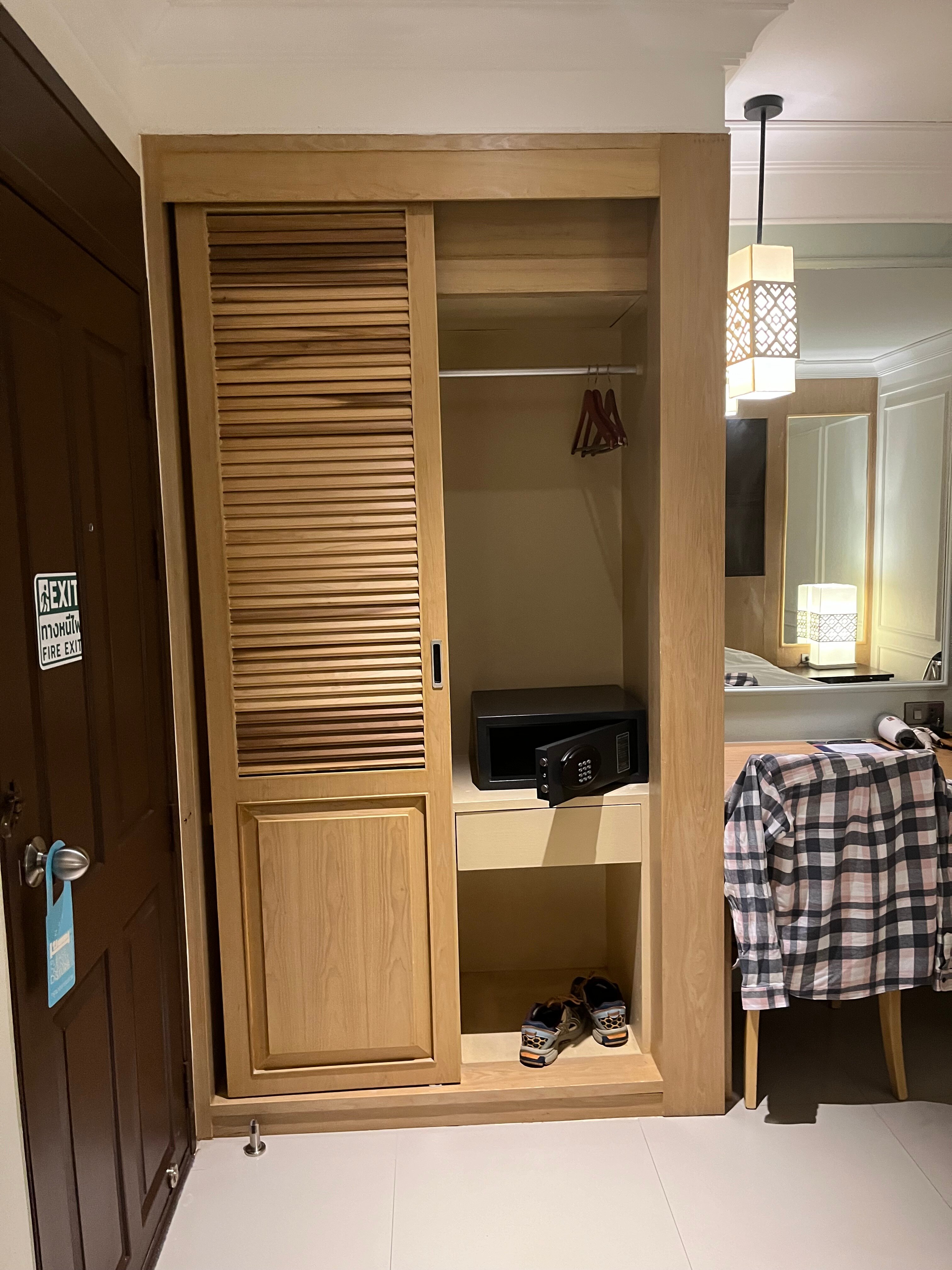 Фото Adema Boutique Karon