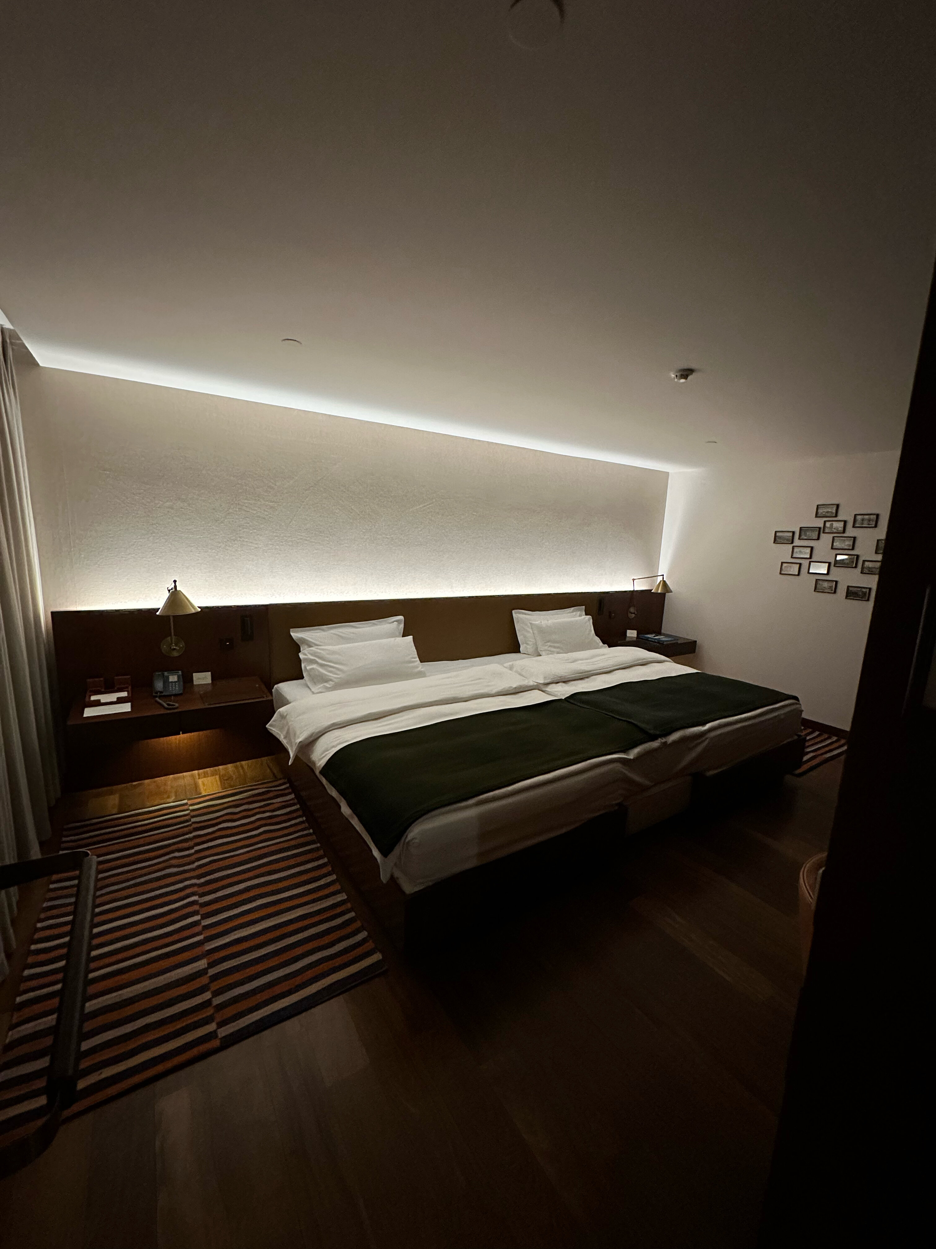 Фото Square Nine