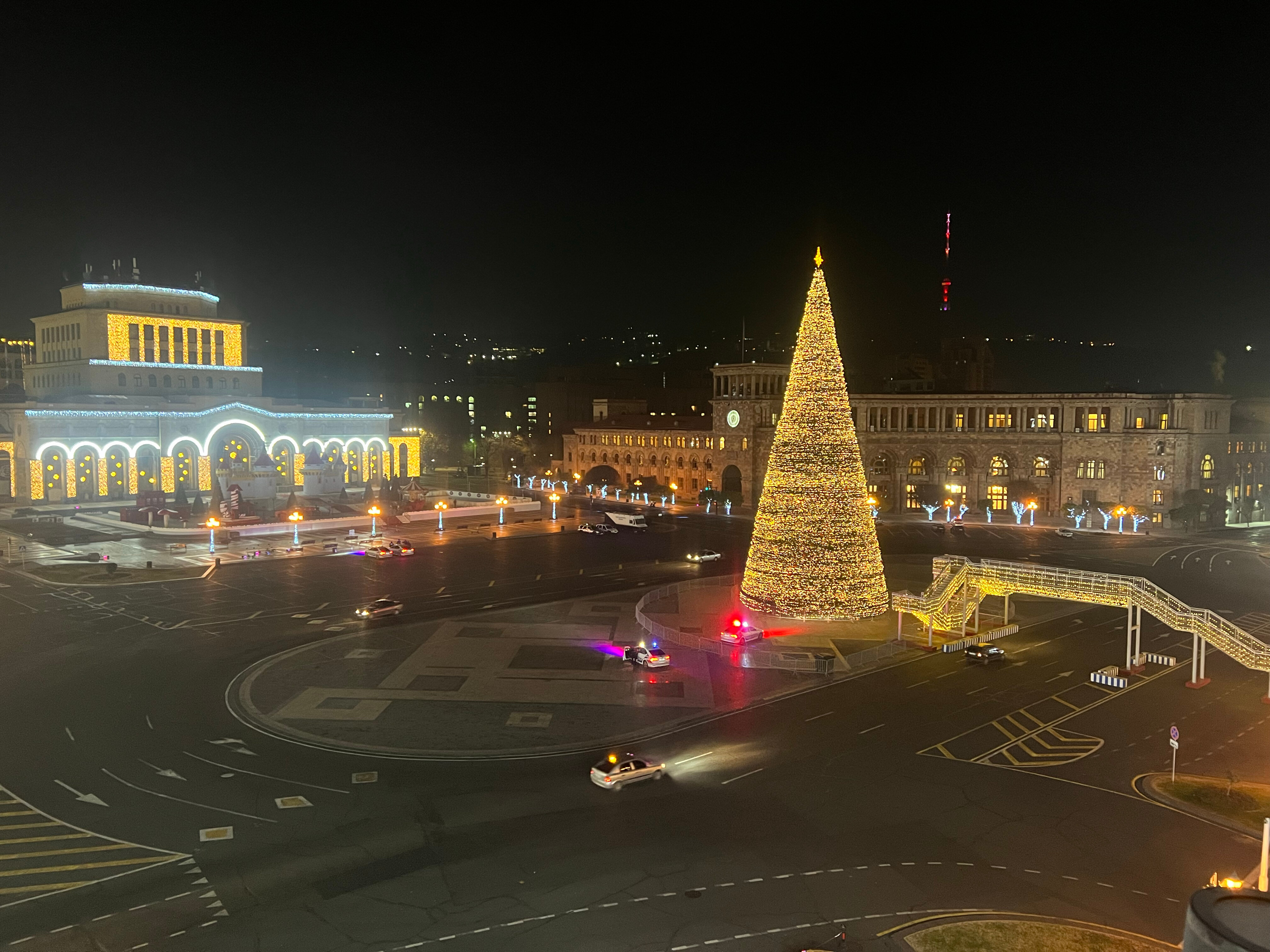 Фото Armenia Marriott Hotel Yerevan